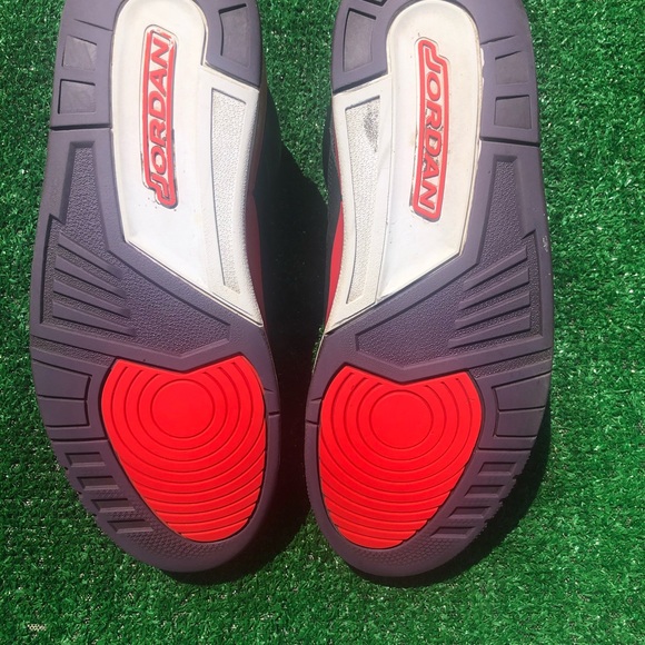 Jordan 3 crimson size 11.5 no og box 9/10 con - Picture 3 of 9
